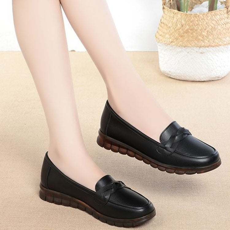 Women Leather Loafers Soft Sole Non-slip Middle-aged / Elderly Mom Shoes Flat Single Shoes, Size: 40