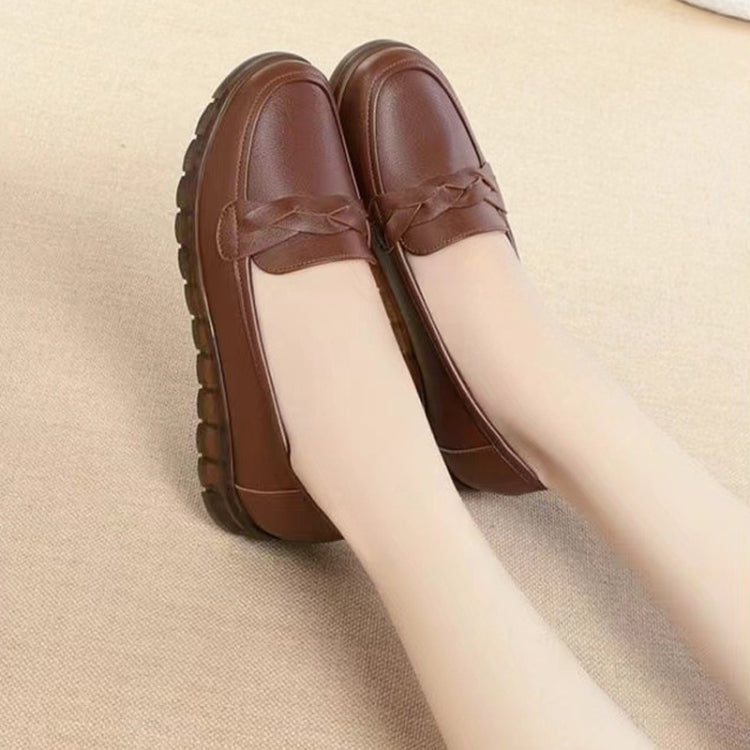 Women Leather Loafers Soft Sole Non-slip Middle-aged / Elderly Mom Shoes Flat Single Shoes, Size: 39