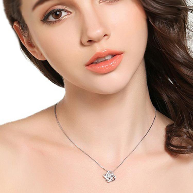 Women Necklace Inlaid Diamonds Collarbone Chain Clover Pendant Temperament Silver Jewelry - White