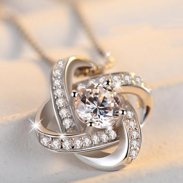 Women Necklace Inlaid Diamonds Collarbone Chain Clover Pendant Temperament Silver Jewelry - White