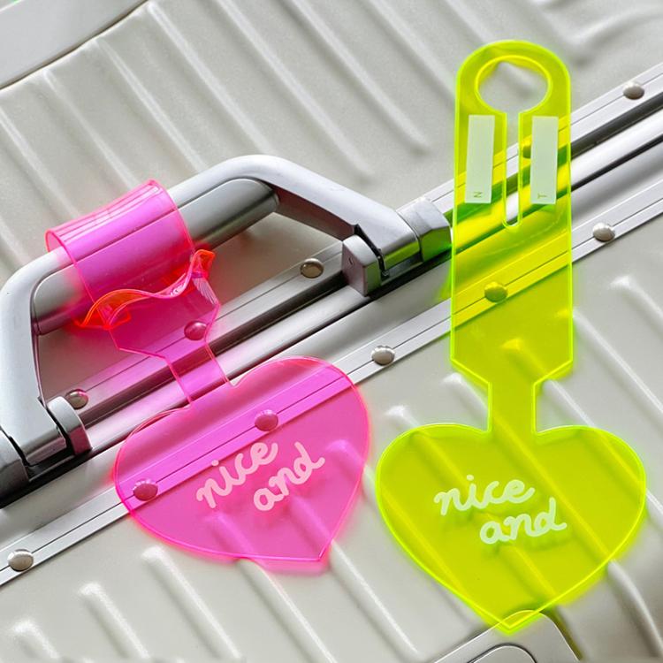 2pcs PVC Fluorescent Love Luggage Tag Baggage Tag Boarding Pass Checked Suitcase Anti-Lost Luggage Label