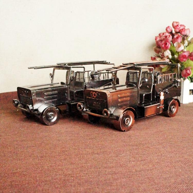 Metal Iron Classic Car Model Ornament, Style: 1108C