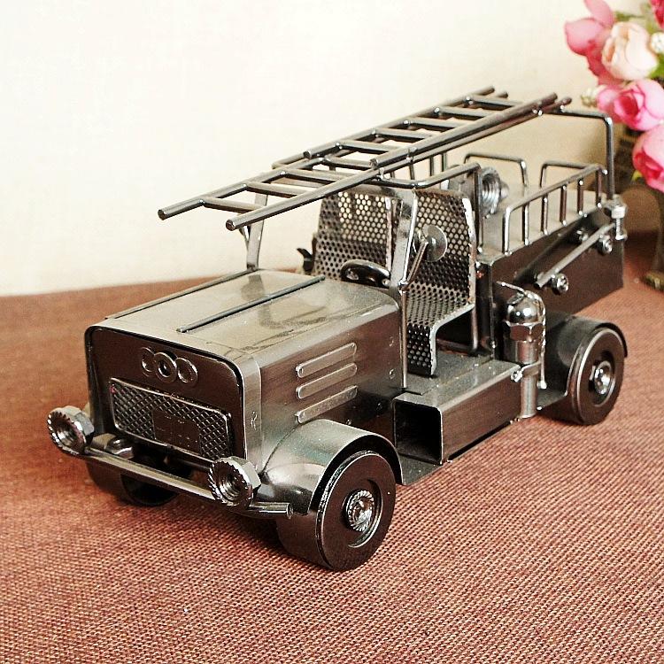Metal Iron Classic Car Model Ornament, Style: 1108C
