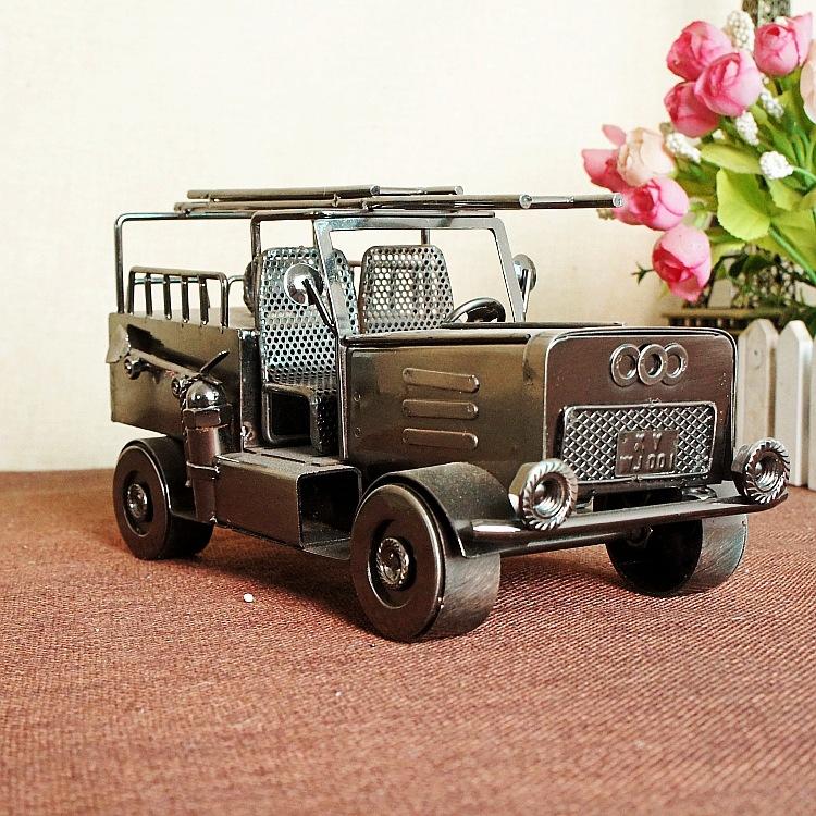 Metal Iron Classic Car Model Ornament, Style: 1108A