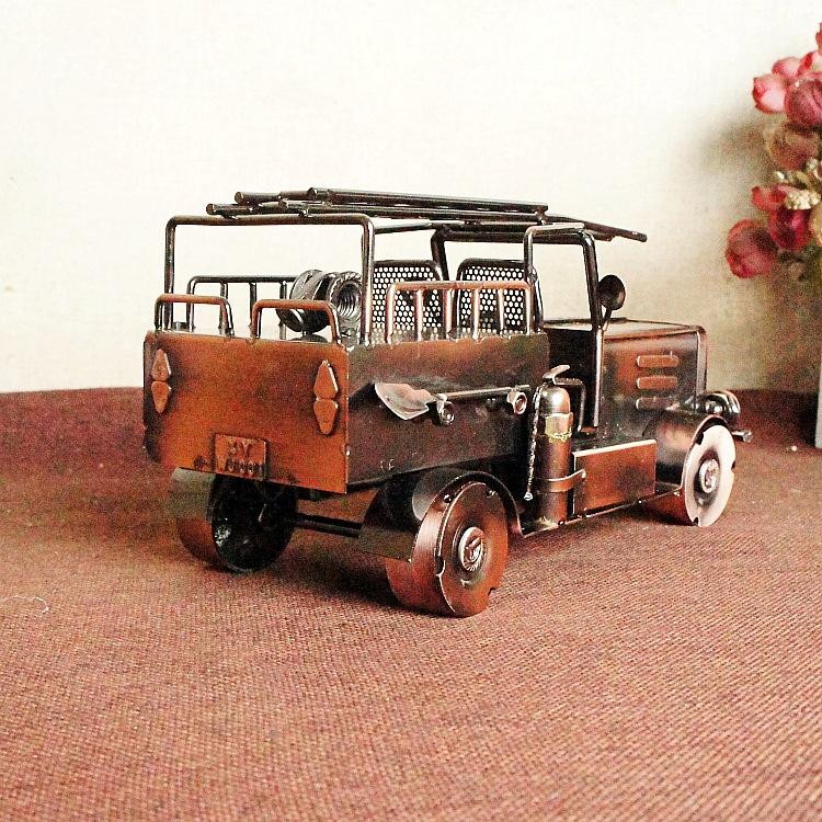 Metal Iron Classic Car Model Ornament, Style: 1108A
