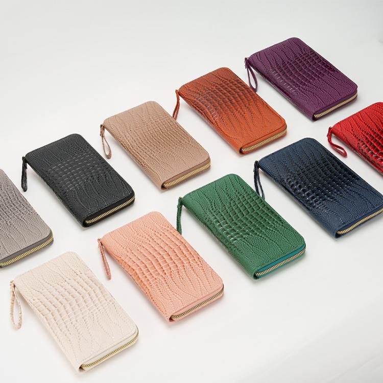 Women Long Alligator Pattern Wallet Multi-Card Holder Wristlet Clutch with Textured Shiny Finish