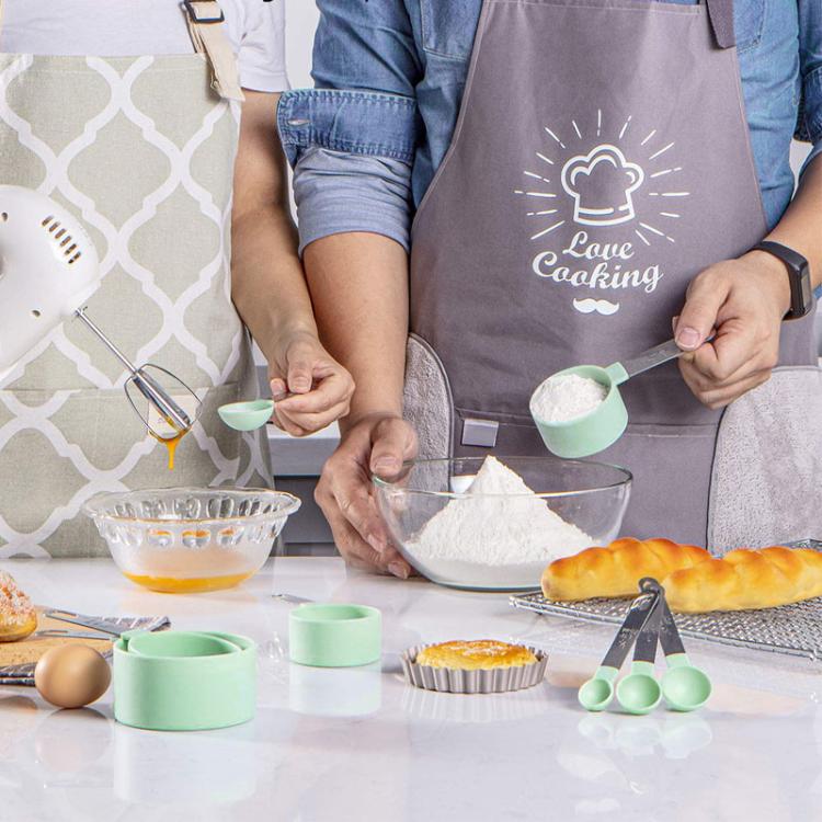 LsCook 8-Piece Set Stainless Steel Handle Measuring Spoon Graduated Baking Measuring Spoon - Green