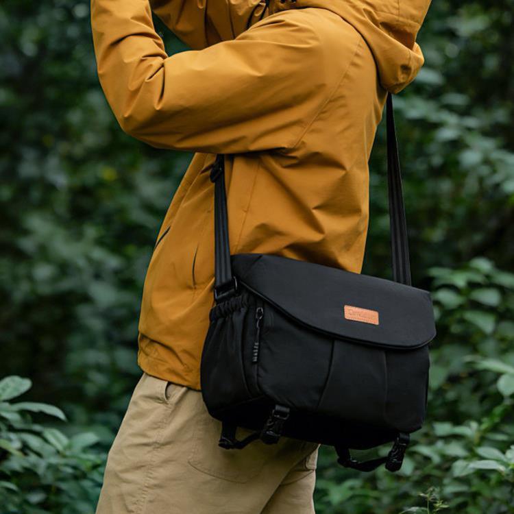 Cwatcun D294 Large Capacity Casual Shoulder Bag DSLR Camera Bag, Color: Black Large