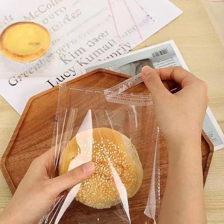 100pcs /Pack Clear Cellophane Bags Self Sealing Cello Bags 2.75 Mil Food Grade OPP Plastic Cookie Bags for Bakery  4.7x5.9+1.2inch Flap