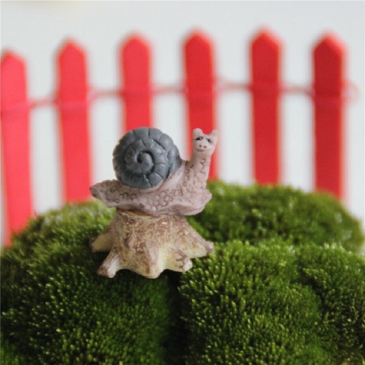2 PCS Resin Small Stump Creative Tree Pier Micro Landscape Accessories, Random Color Delivery