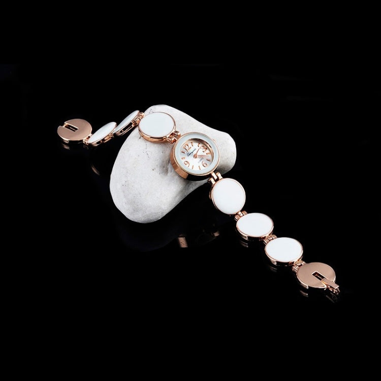 Women Round Dial Bracelet Quartz Wristwatch
