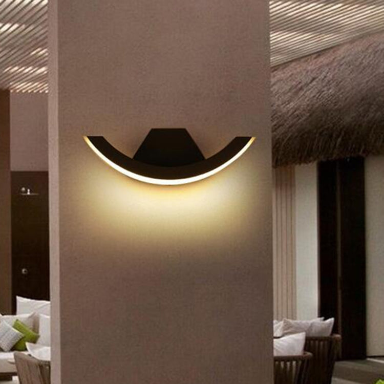 Rain-proof Outdoor LED Wall Sconce Villa Backyard Residential Garden Landscape Lamp Corridor Aisle Lights
