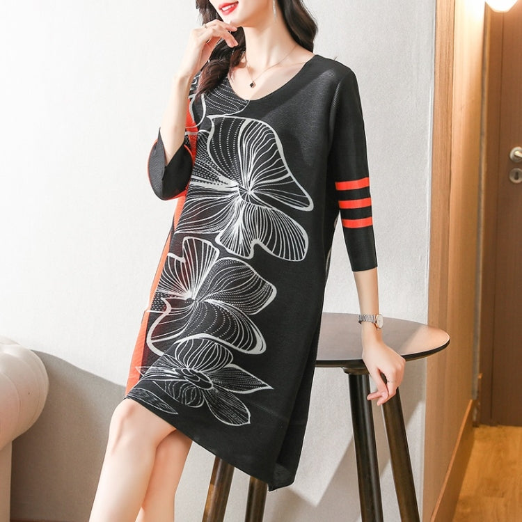 Floral Print Round Neck Three-quarter Sleeve Loose Straight Dress for Ladies (Black)