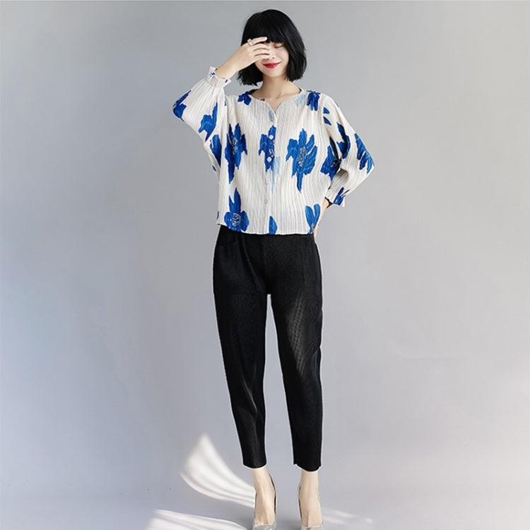 Single-breasted Printed Pleated Cardigan With Flared Sleeves