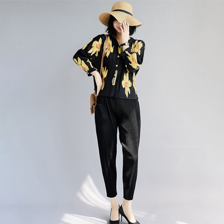 Single-breasted Printed Pleated Cardigan With Flared Sleeves