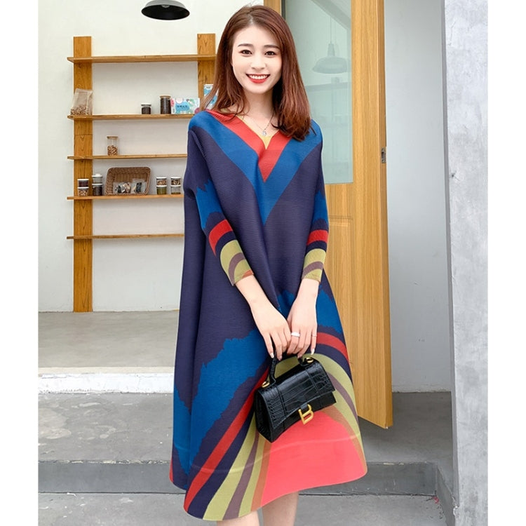 Pleated Large Size Temperament V-neck Dress