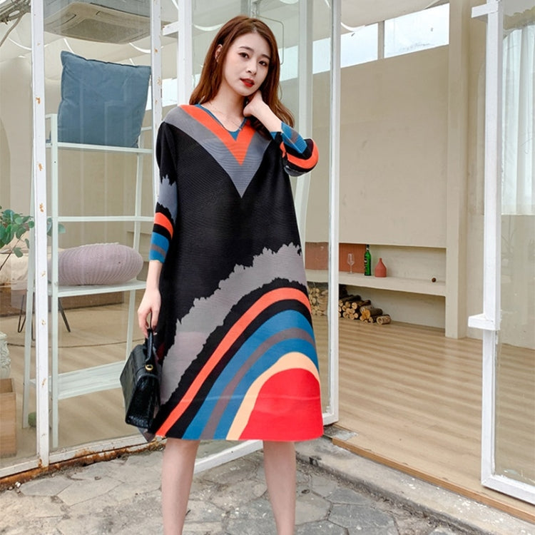 Pleated Large Size Temperament V-neck Dress