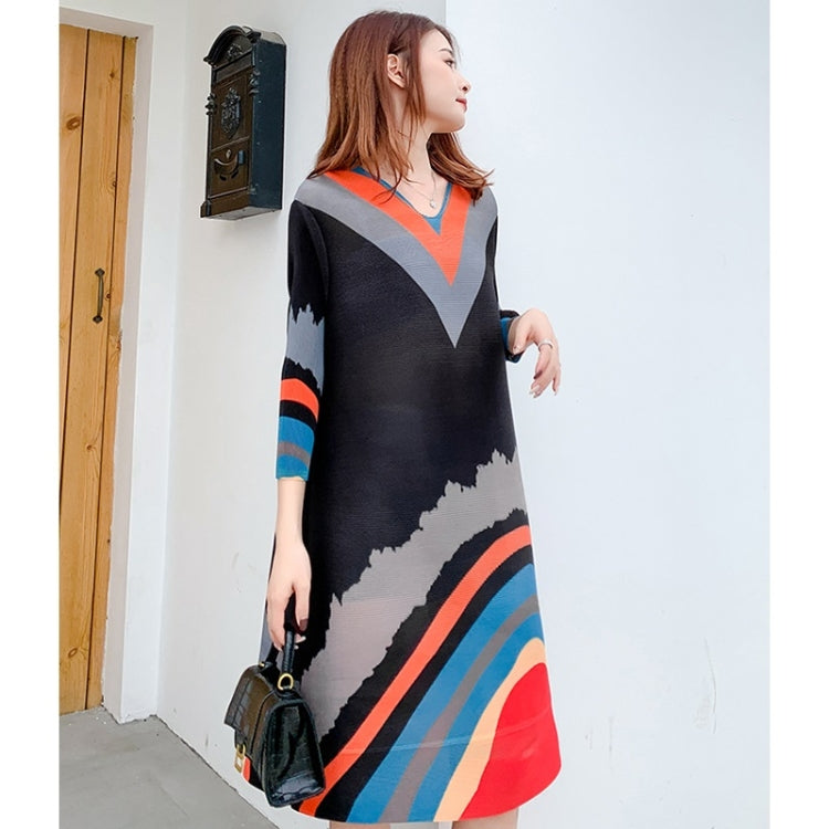 Pleated Large Size Temperament V-neck Dress