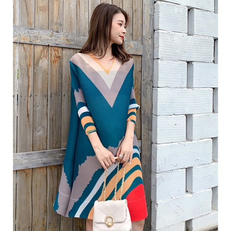 Pleated Large Size Temperament V-neck Dress