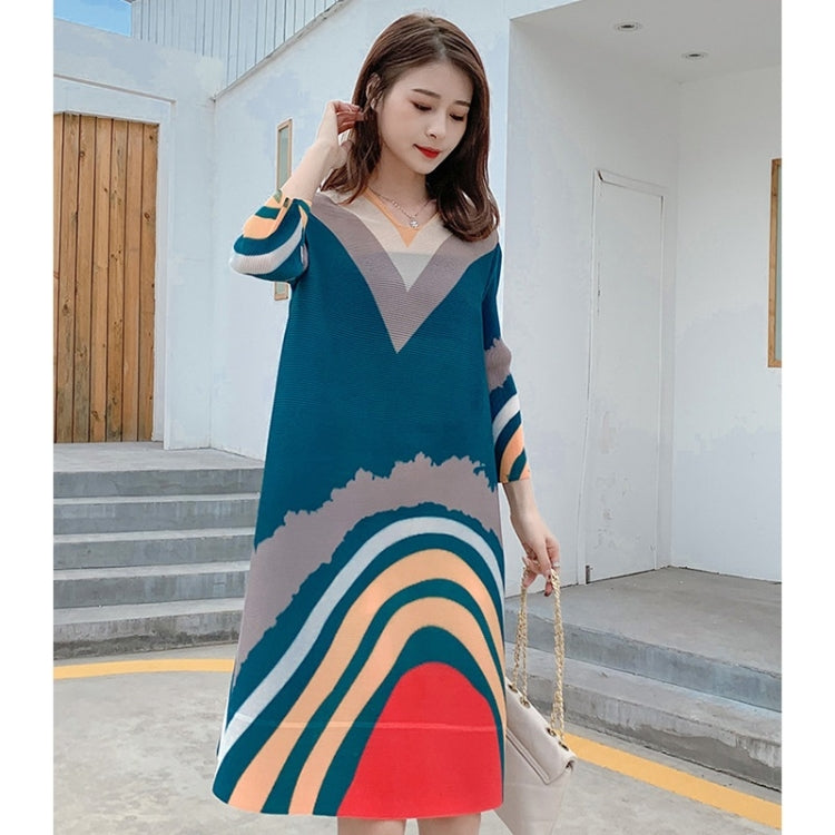 Pleated Large Size Temperament V-neck Dress