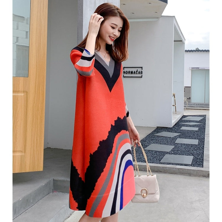 Pleated Large Size Temperament V-neck Dress
