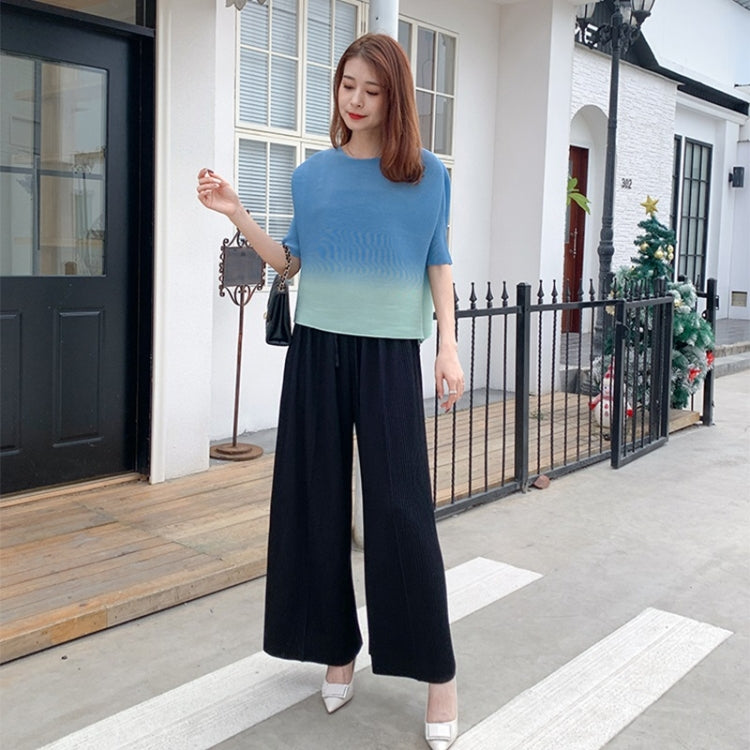 Loose Plus Size Print Crop Top With Bat Sleeves