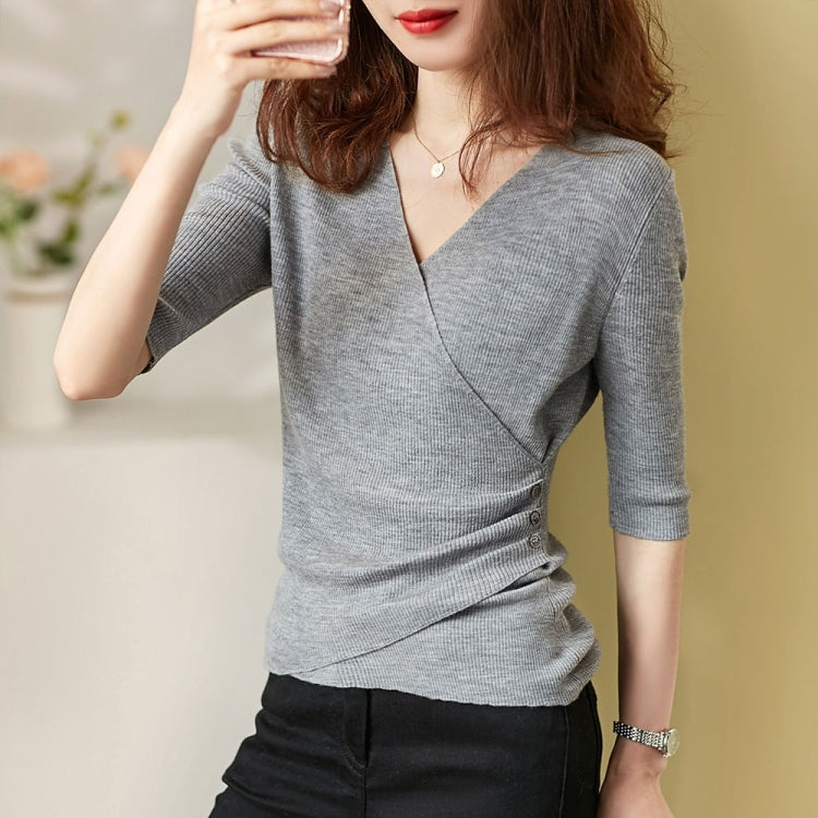 V-neck Five-quarter Sleeve Knitted Bottoming Shirt