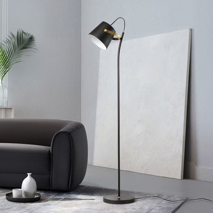 YWXLight Nordic Style Living Room Simple Modern Bedroom Bedside Personality Wrought Iron Eye Protection Creative Fashion Standing Floor Lamp