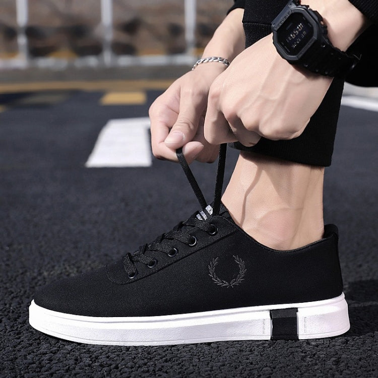 Comfortable and Breathable Canvas Shoes for Men