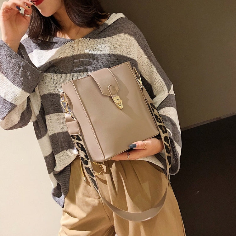 2 in 1 Bucket Bag Fashion Shoulder Bag Ladies Messenger Bag Handbag with Leopard Print Shoulder Strap
