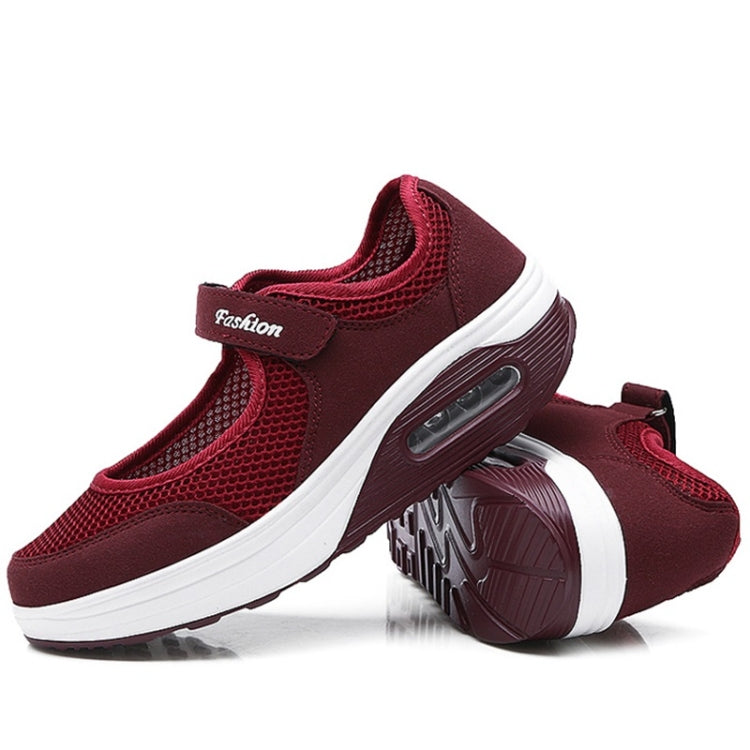 Cushioning Breathable Mesh Lightweight Walking Shoes for Woman