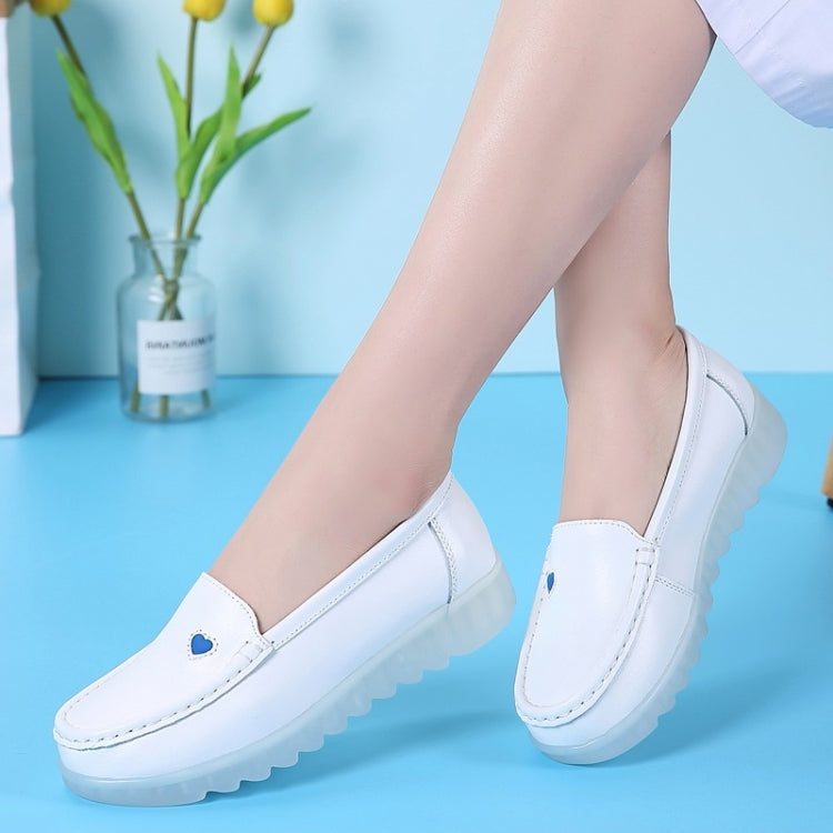 Soft Lightweight and Breathable Leather Comfortable Nurse Shoes Casual Shoes for Women