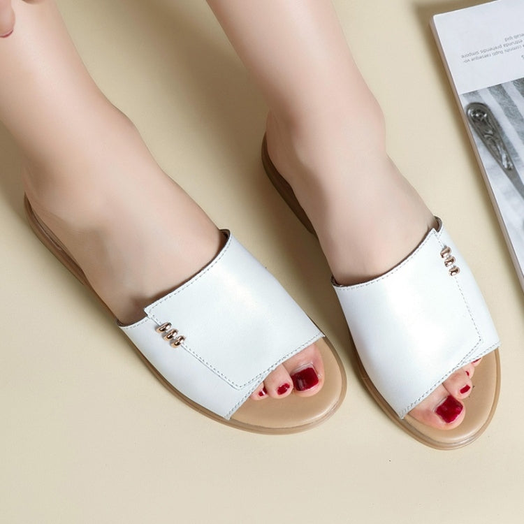 Fashion Simple and Comfortable Flat Bottom Wild Sandals for Woman
