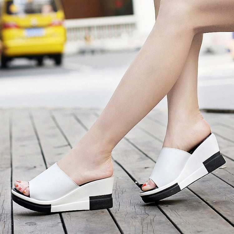 Casual Fashion Wild Comfortable Wedge Shoes Slippers Sandals for Woman