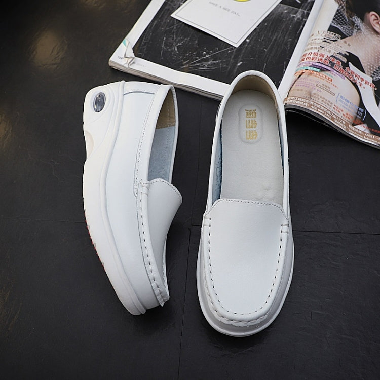Soft Leather Comfortable Lightweight Mid Heel Casual Shoes for Woman