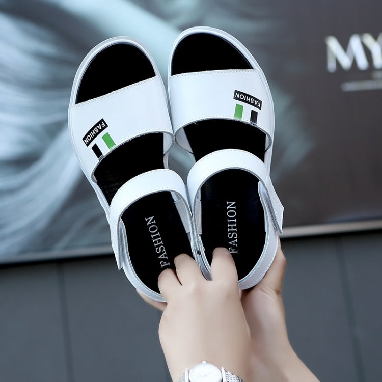 Simple Fashion Comfortable and Lightweight Flat Wild Sandals for Woman