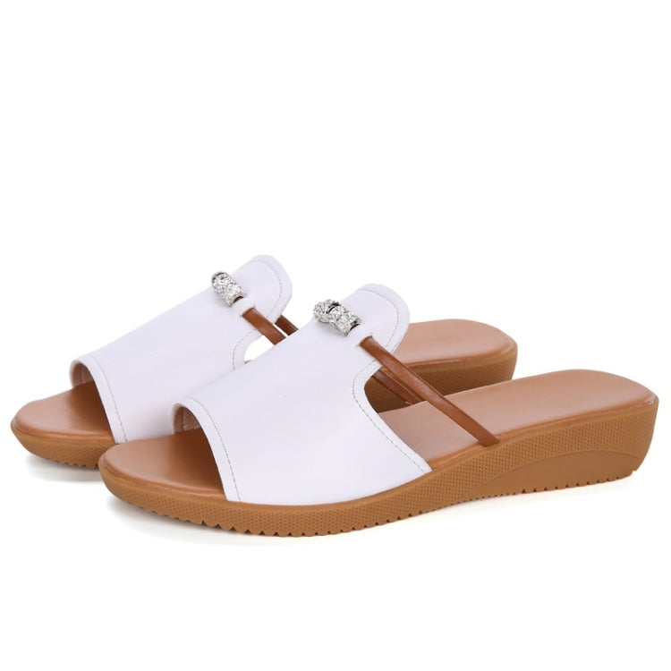 Fashion and Comfortable Breathable Wild Sandals Slippers for Woman