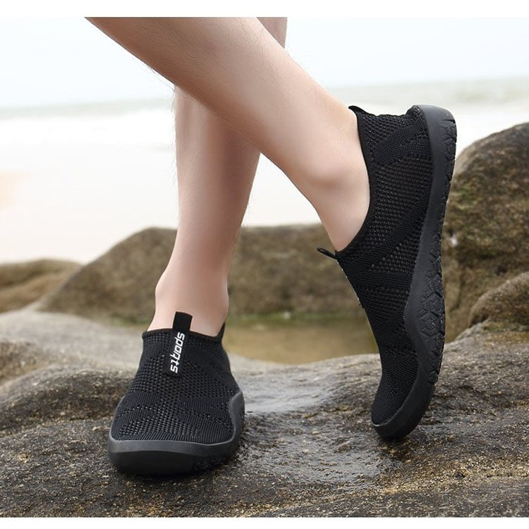 Casual Lightweight Breathable Flying Woven Running Shoes for Men