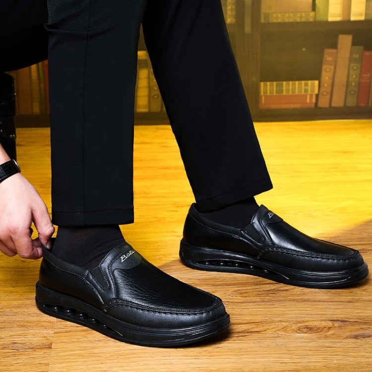 Wear Resistant Round Head Solid Color Casual Leather Shoes for Men