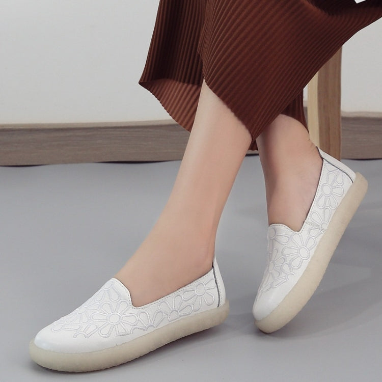 Embroidered Breathable Wearable Wild Casual Shoes for Women