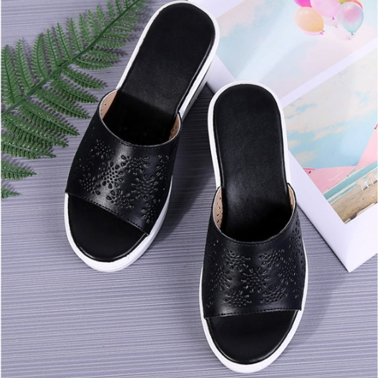 Simple Non-slip Casual Wild Hollow Thick Bottom Slippers for Women