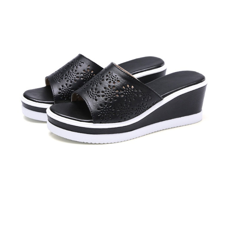 Simple Non-slip Casual Wild Hollow Thick Bottom Slippers for Women