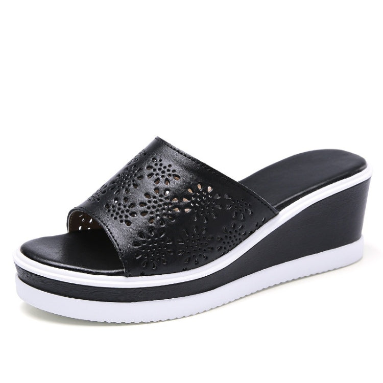 Simple Non-slip Casual Wild Hollow Thick Bottom Slippers for Women