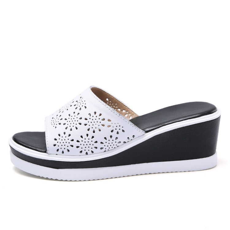 Simple Non-slip Casual Wild Hollow Thick Bottom Slippers for Women