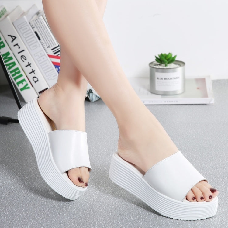 Lightweight Non-slip Wear Resistant Minimalist Thick-soled Casual Sandals Slippers for Women