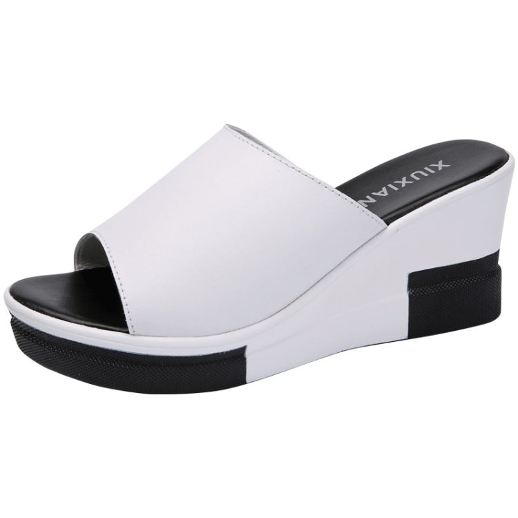 Fashion Simple Slope Thick Bottom Beach Casual Slippers Sandals for Women