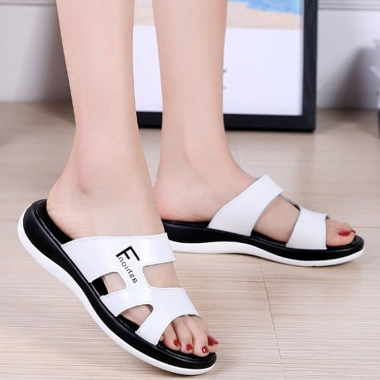 Comfortable Soft Flat Bottom Non-slip Beach Sandals Slippers for Women