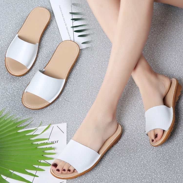 Simple and Stylish Wild Slippers Sandals for Women