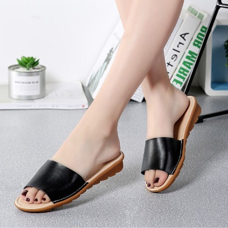 Simple and Stylish Wild Slippers Sandals for Women