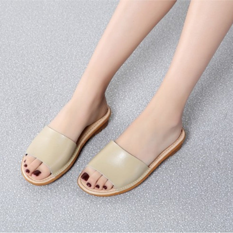 Simple and Stylish Wild Slippers Sandals for Women